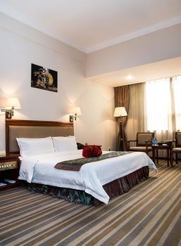New Plum Garden Seasons Hotel - Shenzhen Zhucun  Exterior foto